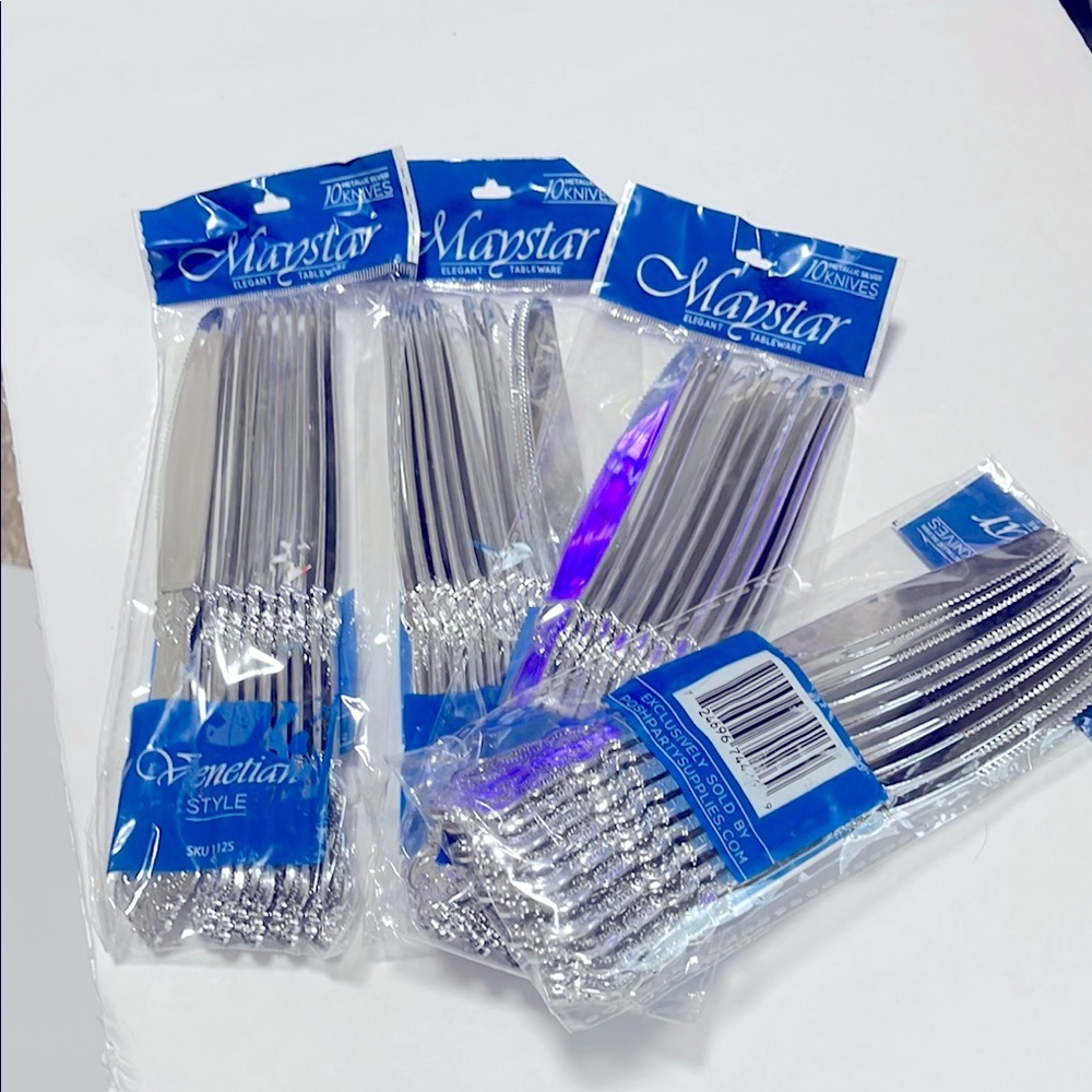 Pack of 4 Silver Plastic Cutlery Set brand new